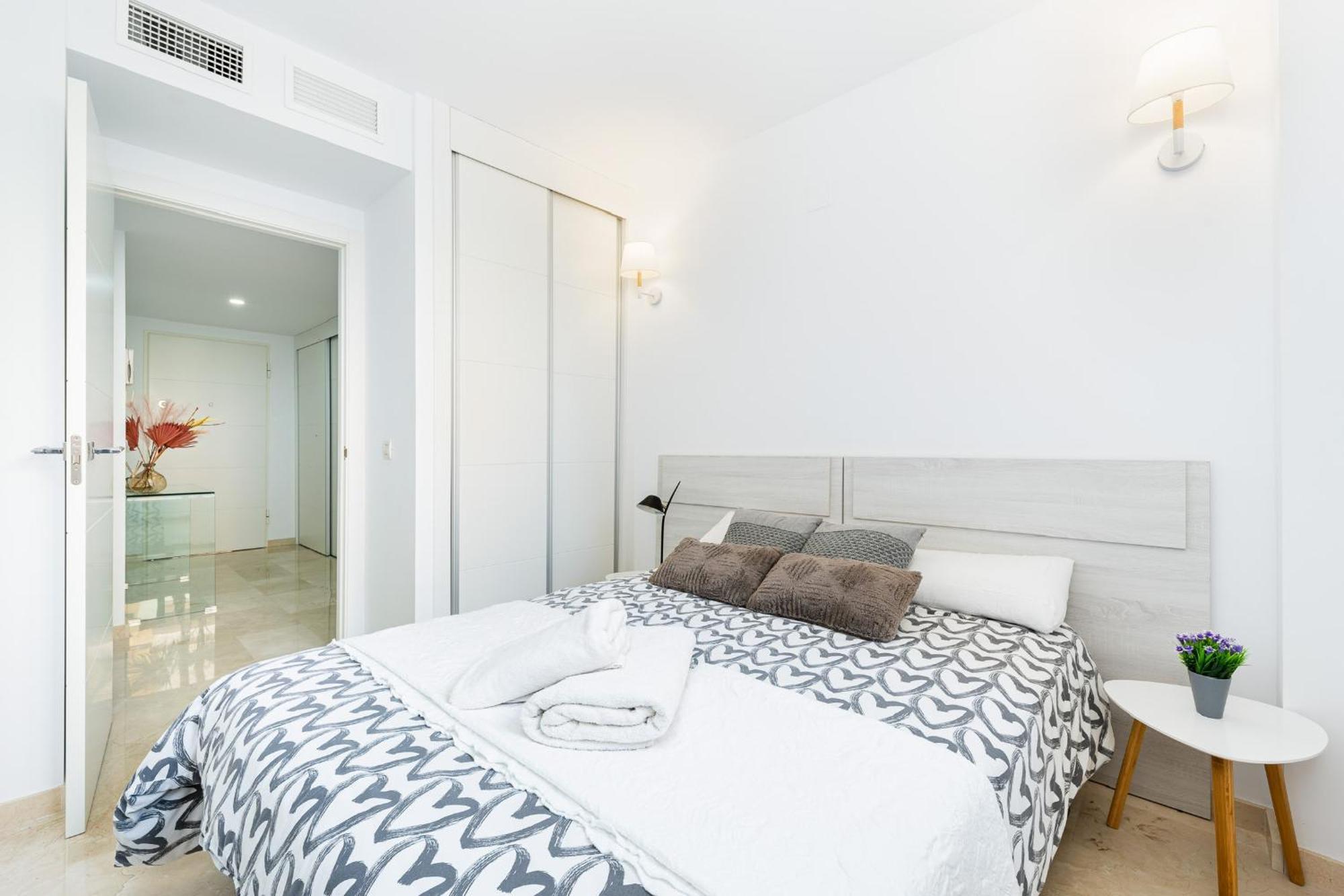Tornado Apartamento Sunrise Torrevieja Bagian luar foto
